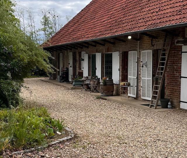 Ferienwohnung Nature Et Calme La Chapelle-Saint-Sauveur  Exterior foto